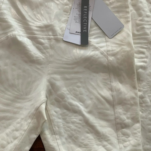 Guess Reflective Deborah leggings Ocean Salt Beige size XS - Picture 12 of 16